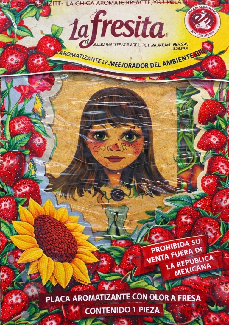 Chica Fresa Aromatizante Air Freshener